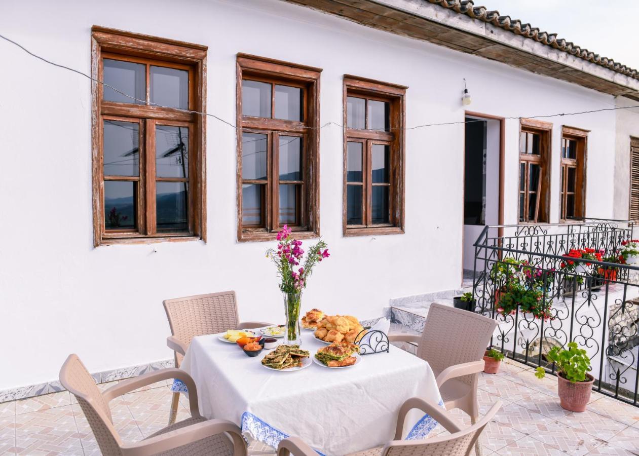 Guest House Luli Berat Exterior photo