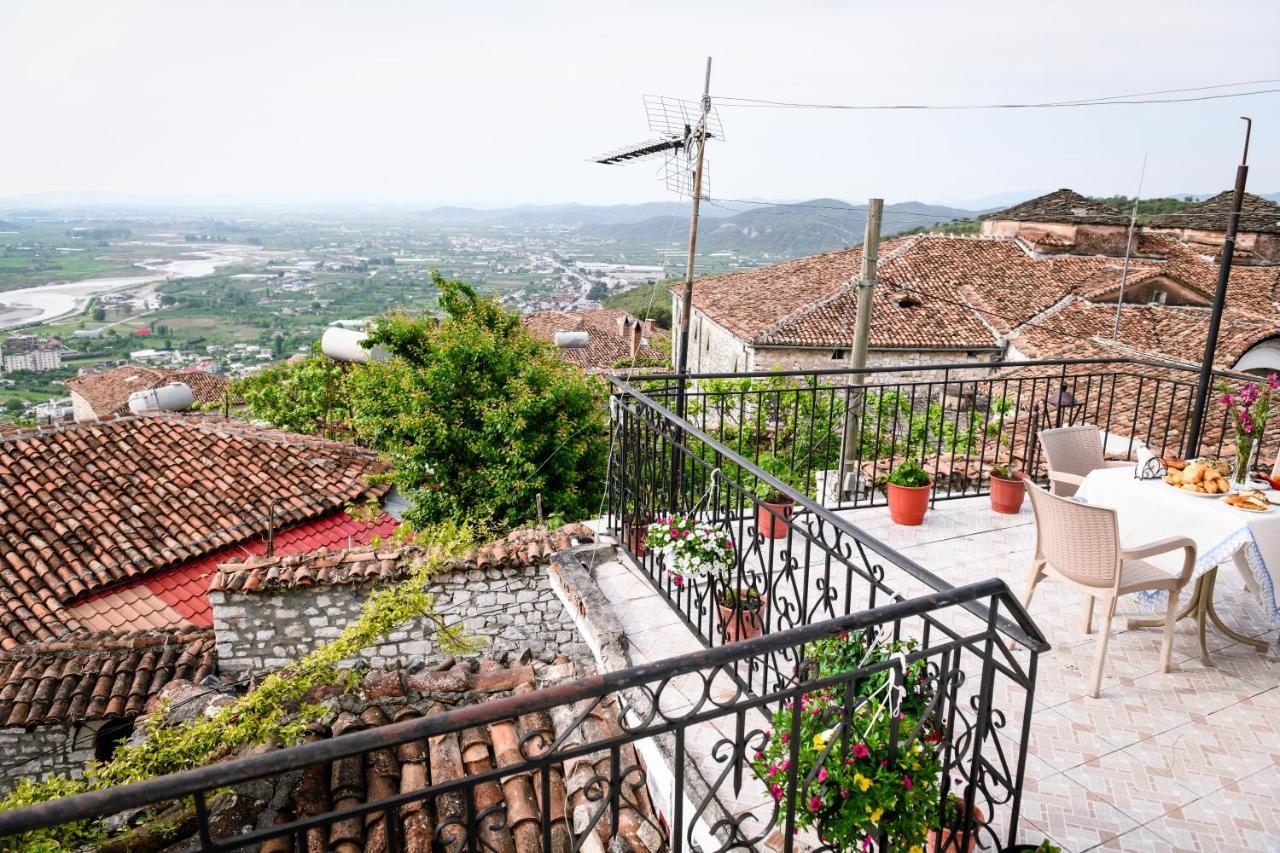 Guest House Luli Berat Exterior photo